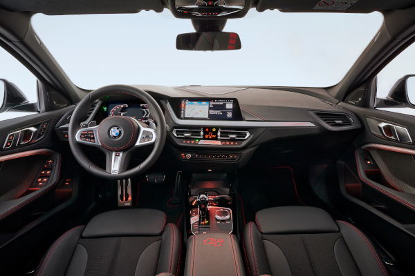 Noul BMW 128ti interior
