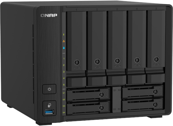 NAS-ul QNAP TS-932PX cu procesor quad-core oferă 2 porturi SFP+ 10GbE și 2,5GbE pentru transferuri de mare viteză în rețea