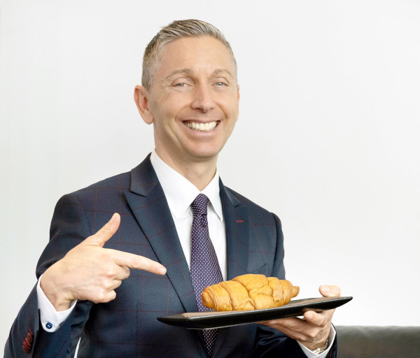 Gianluca Mech lansează croissantul care nu îngrașă