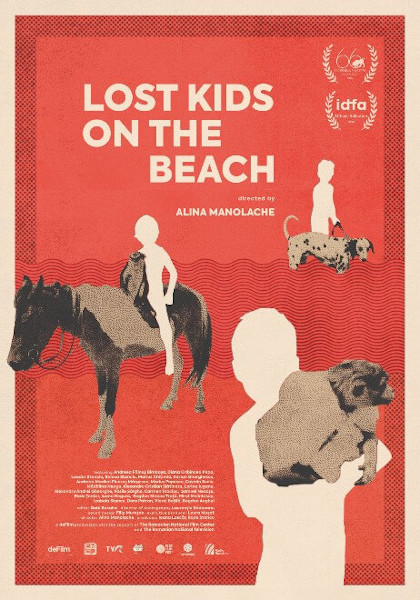 Copii pierduti pe plaja