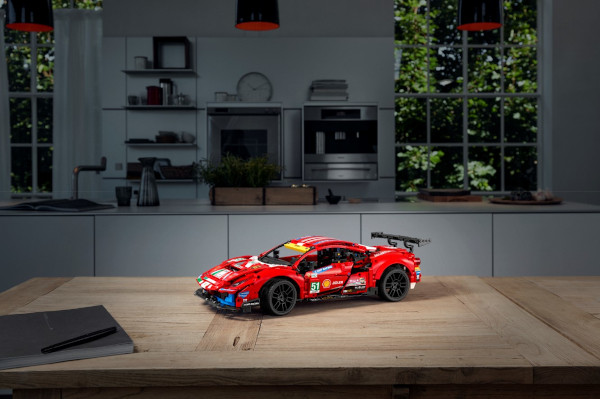 LEGO® Technic™ Ferrari 488 GTE