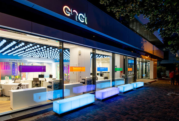Enel inițiază un proiect pilot de acces în magazinele sale pe bază de programare telefonică