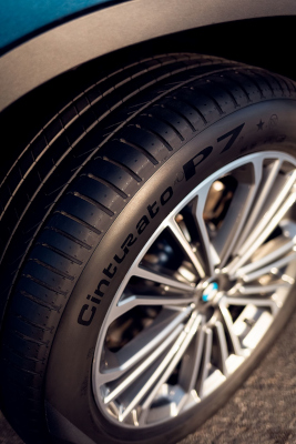 Performanța și siguranța inspiră dezvoltarea a 78 de omologări Pirelli pentru anvelopele dedicate gamei BMW Seria 8