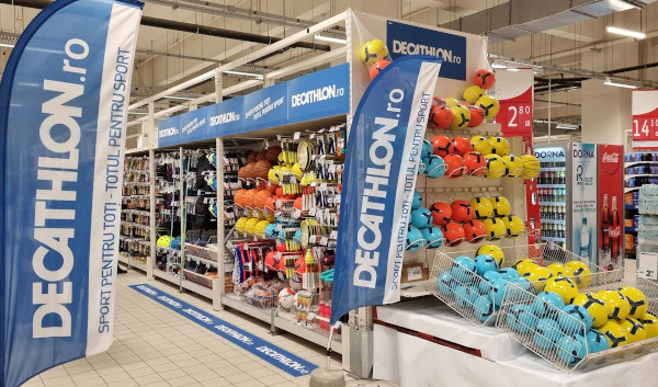15 shopping corners Decathlon vor fi deschise în hipermarketurile Auchan până la sfârșitul anului