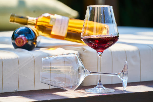 6 secrete din producția vinului direct de la crame celebre