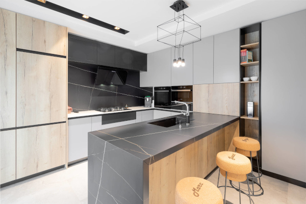 Noile tendințe în amenajarea bucătăriilor noilor locuințe, prezentate de designerul de interior Sergiu Călifar