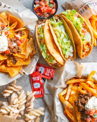 Taco Bell reinventează modul de servire a produselor, oferindu-le fanilor o experiență inedită, în stilul #livemas