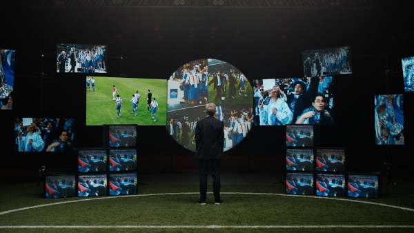 Studiul „Suporterii fotbalului” realizat de Mastercard înaintea finalei UEFA Champions League arată că 90% dintre fanii fotbalului cred că emoția pe care o aduc pe stadion îi face pe jucători mai puternici