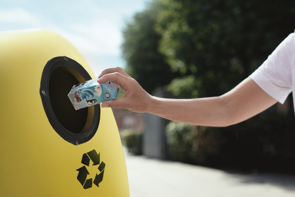 Tetra Pak și Stora Enso își unesc forțele pentru a tripla capacitatea de reciclare a ambalajelor din carton pentru băuturi în Polonia