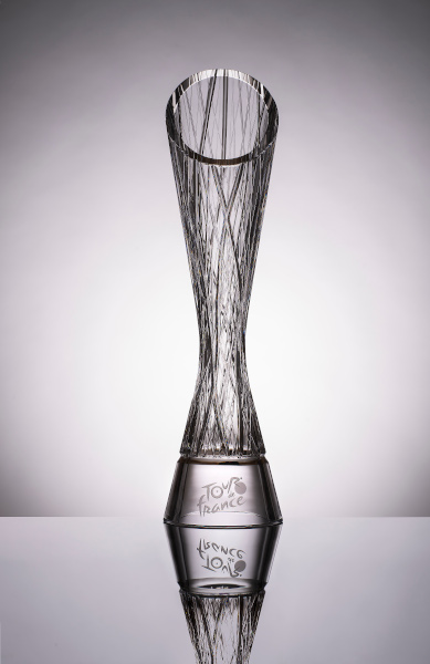 ŠKODA Design a creat și anul acesta trofeele pentru câștigătorii Tour de France 2021