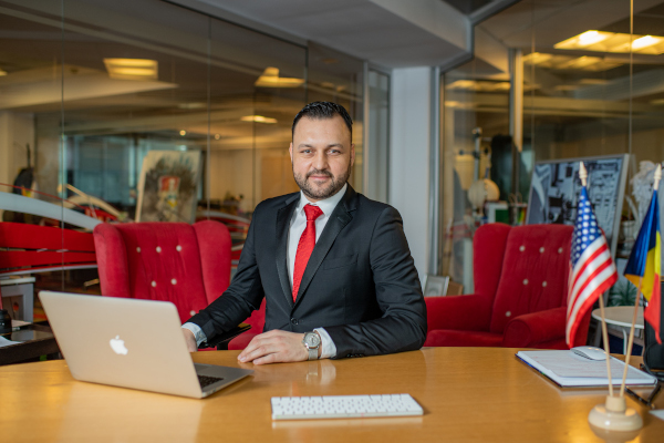 Andrei Dan Constantin, fostul director adjunct al Alpha Bank, este de astăzi noul expert financiar al companiei APPRAISAL & VALUATION SA