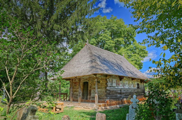 Biserica de lemn din satul Urși, județul Vâlcea, ROMÂNIA