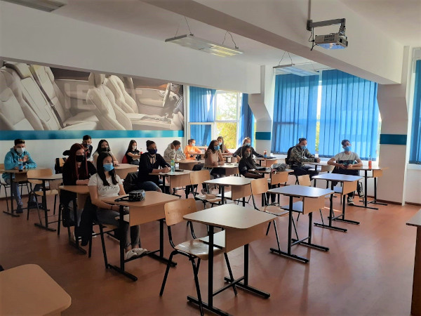 ADIENT TRIM Ploiești a urat bun venit în noul an școlar celor 26 de elevi înscriși în programul de învățământ dual
