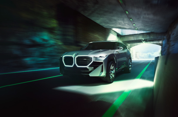 BMW Concept XM – performanţă şi lux de avangardă