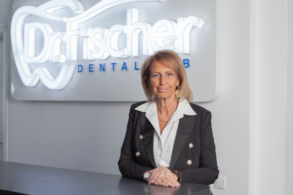 Dr. Antoaneta Fischer, fondatoarea Dr. Fischer Dental