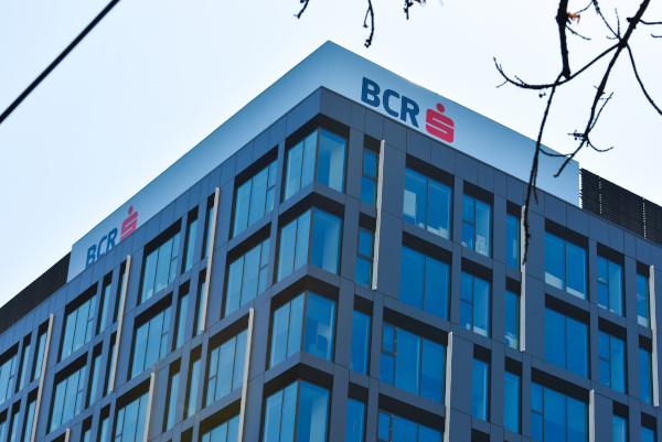 BCR continua finantarea prin Bursa