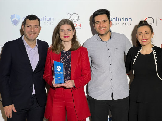 Aplicația de mobil Retargeting Biz primește Distincția de Aur E-Volution Awards pentru Strategie și Practici Specializate