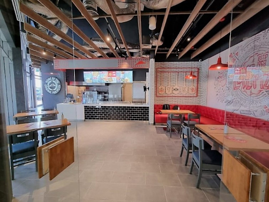 Sphera Franchise Group inaugurează un nou restaurant Pizza Hut Fast Casual Delivery în București