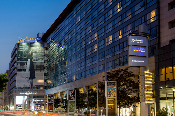 Hotelul Radisson Blu, București își reînnoiește certificarea Green Key și devine primul hotel din România cu energie 100% regenerabilă