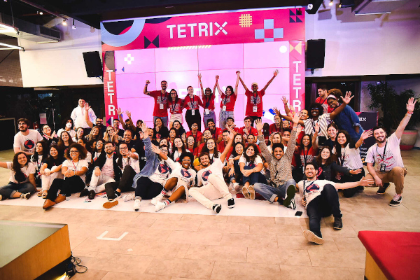 VTEX: TETRIX Guinness World Records cel mai mare concurs dedicat studiilor de business