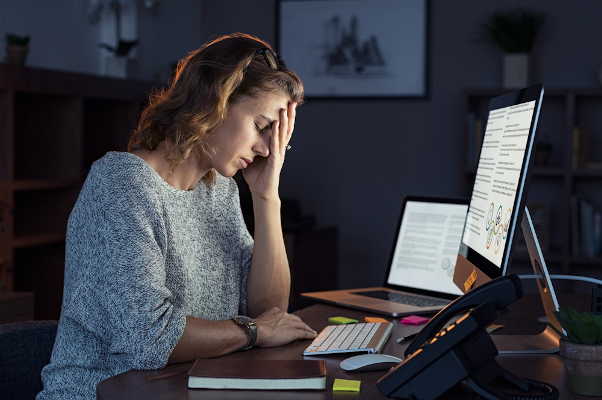 Burnoutul și riscurile la care angajații se expun