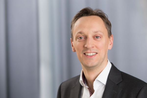 Nicolas Mahler, Director Executiv Financiar Telekom Romania Mobile