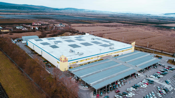 Enel X România instalează peste 2.000 de panouri fotovoltaice pentru retailerul Selgros, în județele Mureș și Timiș