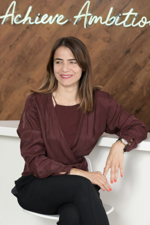 Andreea Hamza, Director al Departamentului de Living, JLL România