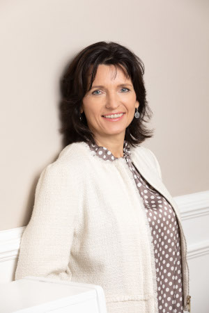 Adriana Stara, Director General al AbbVie România
