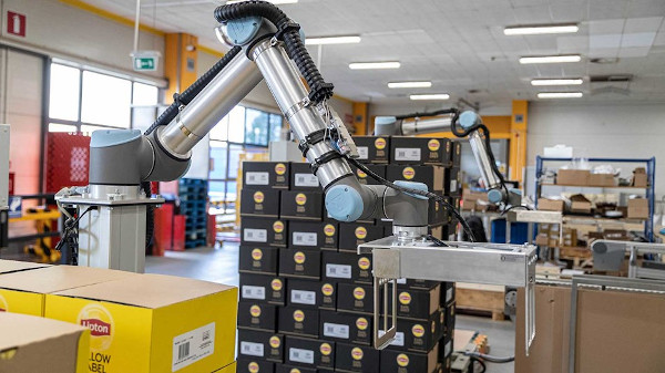 Robot colaborativ_industria alimentara si a bauturilor