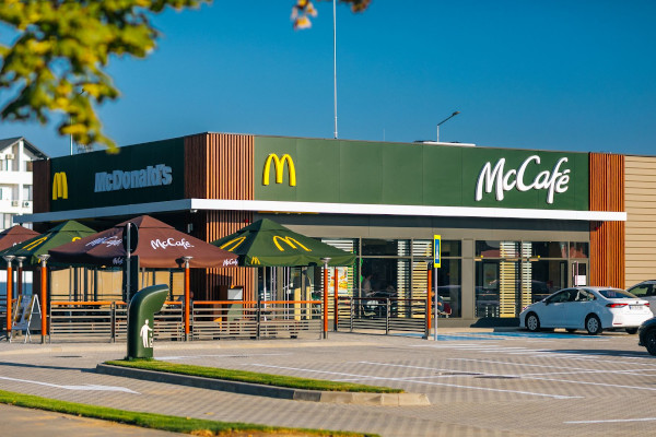 McDonald’s deschide restaurantul cu numărul 93 în România