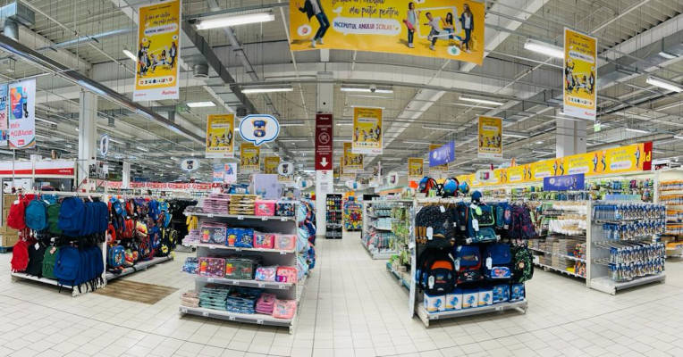 Auchan la început de an școlar: peste 2000 de rechizite la prețuri avantajoase, multe dintre ele înghețate