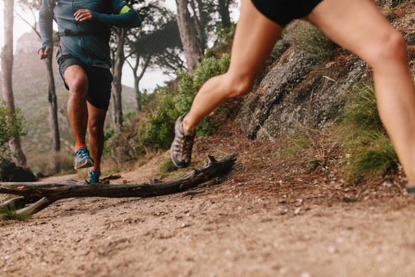 Cum alegi pantofii de alergare în funcție de teren Sursa foto: Shutterstock via infinityrun.ro