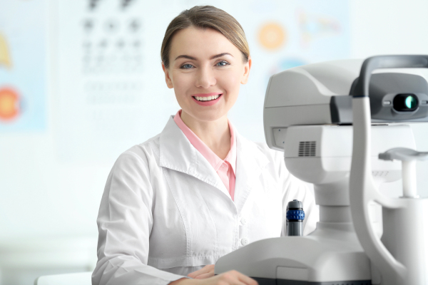 Ce rol are un consult optometric și cum te ajută