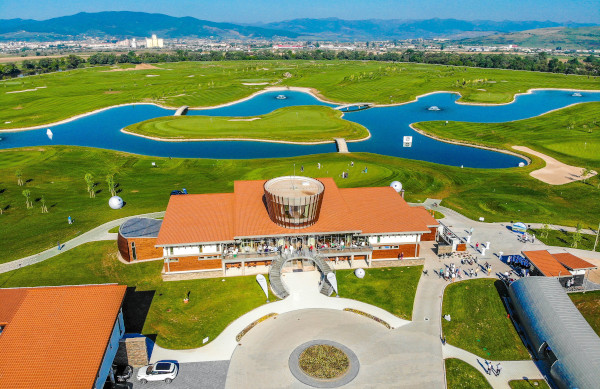Theodora Golf Club, cel mai mare resort de golf din România aniversează 5 ani de la inaugurare