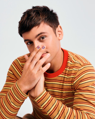 Tom Daley primul bărbat ambasador Rimmel London