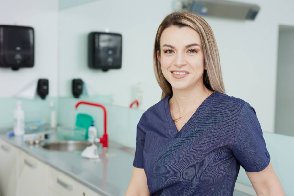Sorina Stroe, medic stomatolog