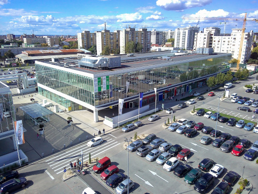 ElectroPutere Mall marchează cei 11 ani de shopping și divertisment printr-o expoziție de fotografie dedicată Uzinei Electroputere, un simbol al industriei craiovene