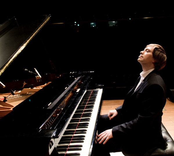 Alpha Bank România susține concertul pianistului de renume mondial Steve Barakatt