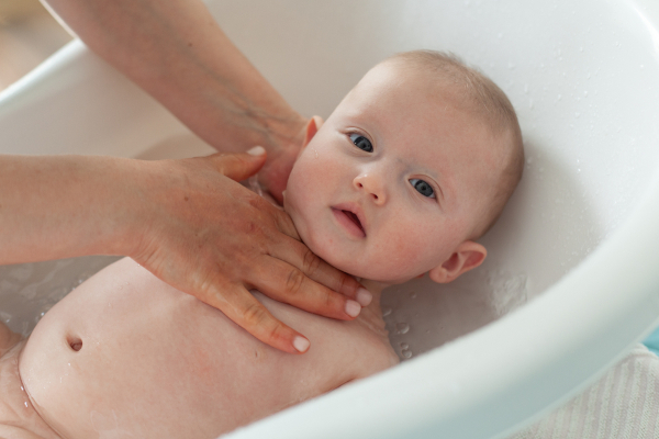 Curatarea si hidratarea pielii bebelusului. Sfaturi si produse recomandate