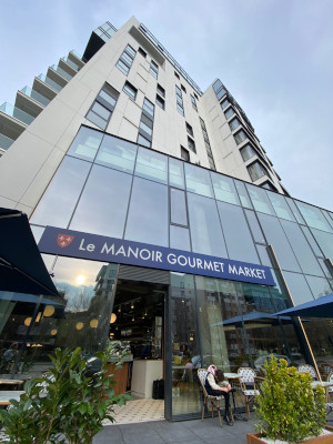 Concept gourmet unic deschis în cadrul One Herăstrău Towers, cu o investiție de 1 milion de euro: Le Manoir Gourmet Market