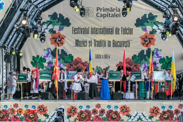 creart bucuresti a XIV-a ediție a Festivalului Internațional de Folclor „Muzici și Tradiții în București"