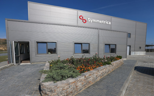 SYMMETRICA investește 7 mil. euro în prima sa fabrică din Sud-Estul țării, la Ovidiu