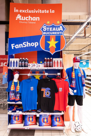 fan shop-ul Steaua București în Auchan Drumul Taberei