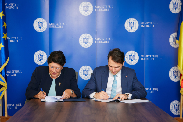 Semnare contract E-Distributie & Ministerul Energiei: Monica Hodor și Sebastian Burduja