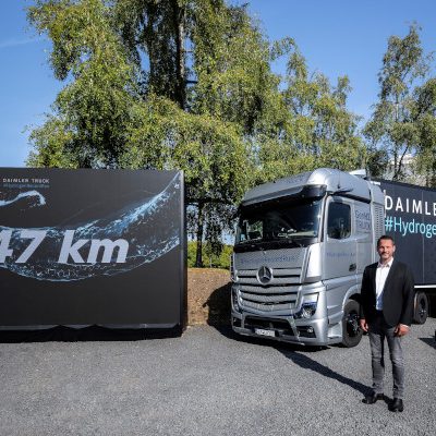 Daimler Truck #HydrogenRecordRun: Camionul Mercedes-Benz GenH2 depășește pragul de 1.000 de kilometri cu un singur plin de hidrogen lichid