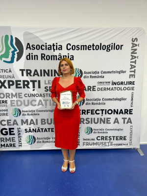 Gina Bordas - Cosmetix Awards
