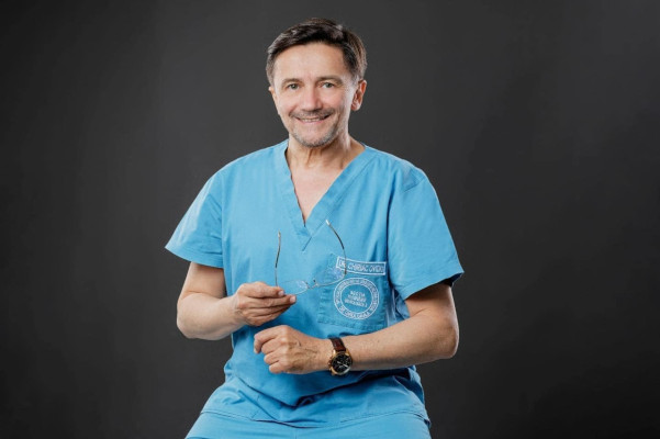 dr. Ovidiu Cristian Chiriac, Asistent Universitar UMF dr. Carol Davila, medic primar medicină fizică recuperare medicală și balneologie