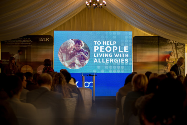 Compania daneză ALK, specializată în imunoterapia pentru alergii, intră în rândul opțiunilor terapeutice din România, la 100 de ani de la înființare