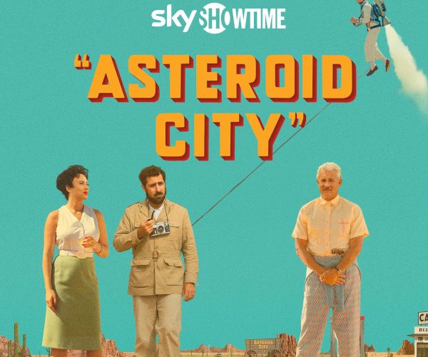 Asteroid City, mult-așteptatul film al lui Wes Anderson poate fi urmărit în exclusivitate pe SkyShowtime începând din 20 ianuarie